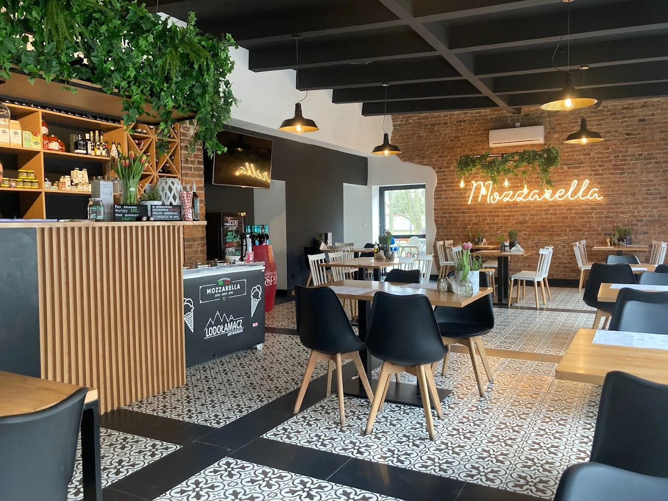 Rogalska Archi.GO! - aranżacja restauracji