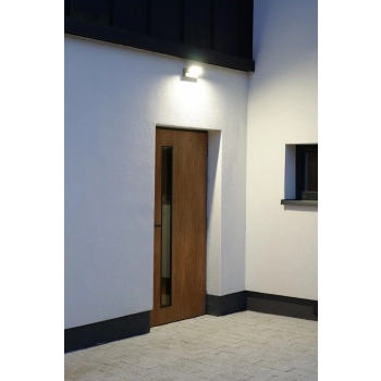 oświetlenie drzwi wejściowych