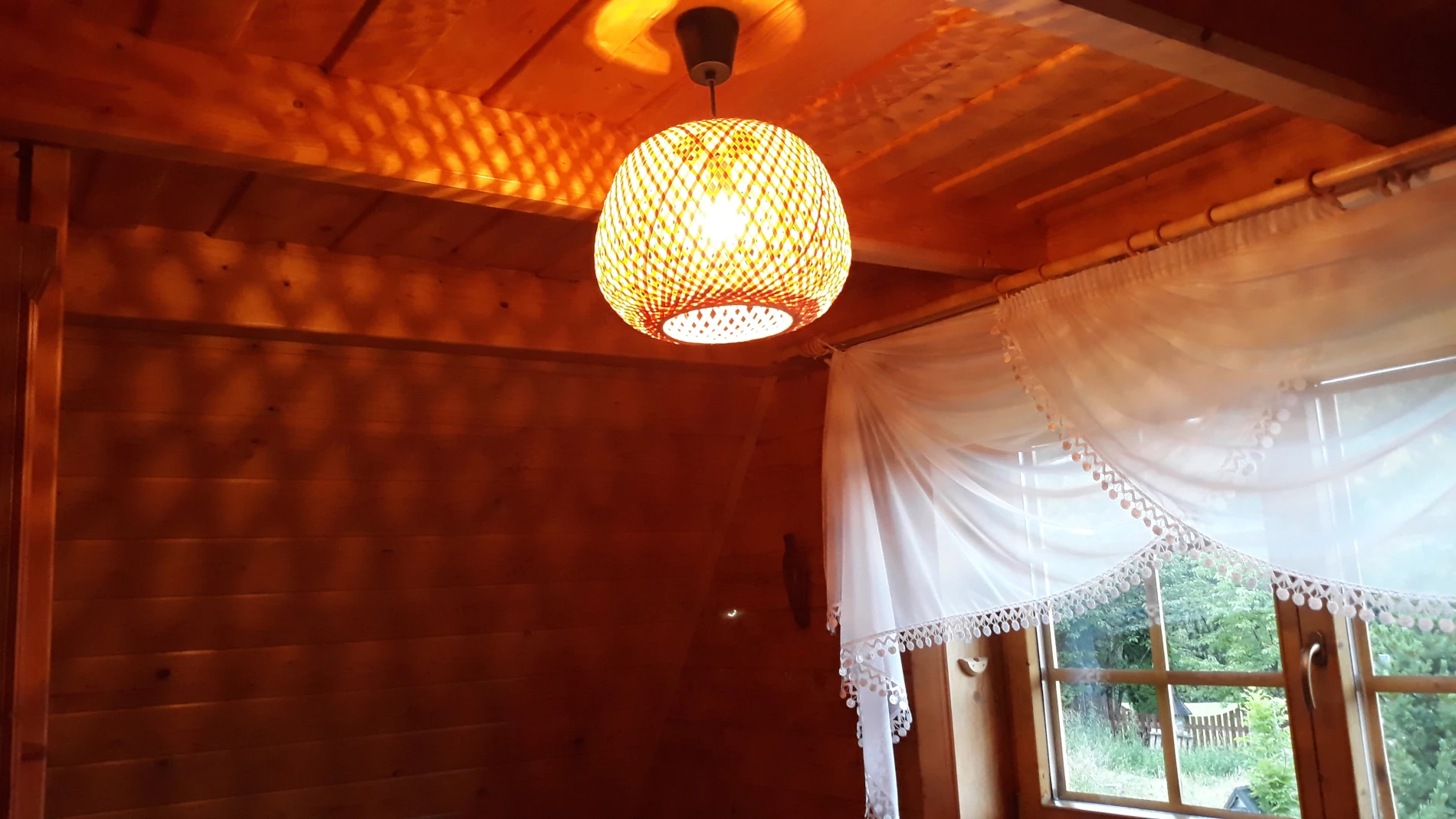 Żarówka A60 E27 filamentowa 