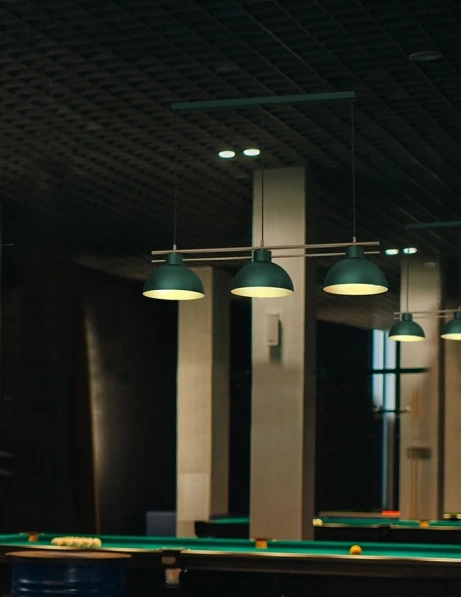 Lampy do oświetlenia stołu bilardowego